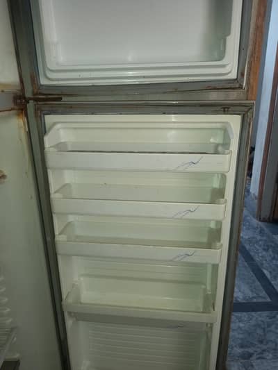 15000 dawlance frigde