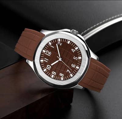 Men’s water Resistant Quartz watch with Textured Rubber Strap