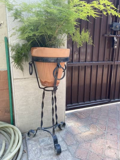 Plant stand