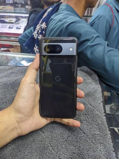 Google Pixel 8 8 gb 128 gb 10 out of 10 condition only set