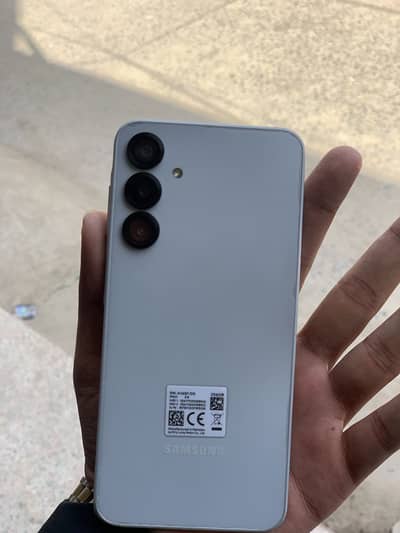 Samsung A16 8/256 with warranty