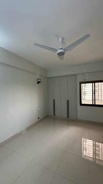Clifton 3 Bedroom Apartment For Rent