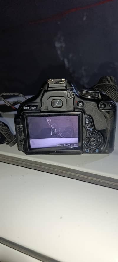 CANON 600D
