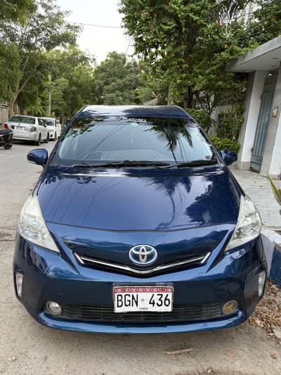 Toyota Prius Alpha G Touring Hybrid