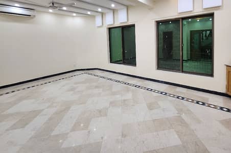 Marble Flooring 5 Bedroom Full House 30x60 For Rent