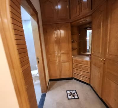 Marble Flooring 5 Bedroom Full House 30x60 For Rent