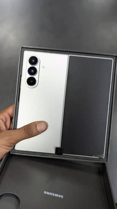 Samsung Z Fold 7 Box pack Non Active Non PTA