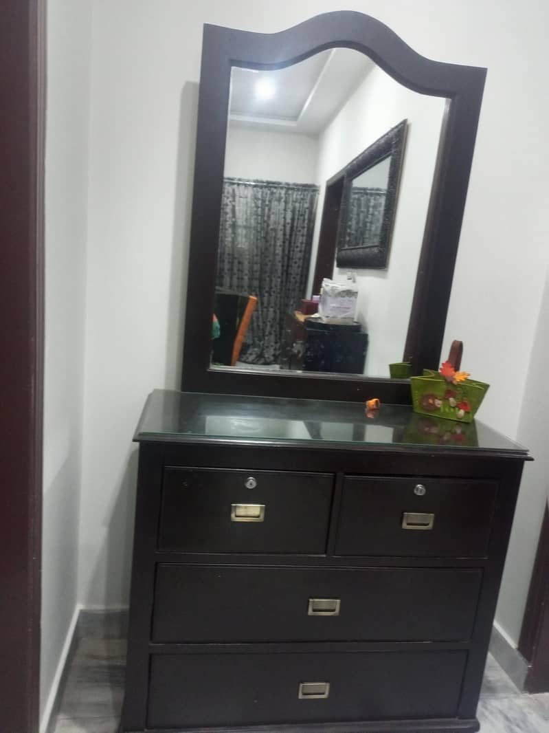 Excellent Condition  Bed set 1