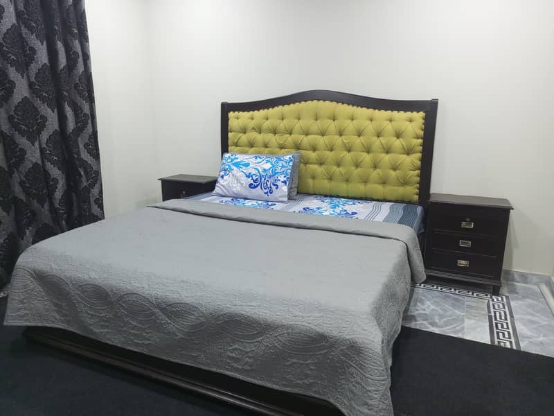 Excellent Condition  Bed set 5