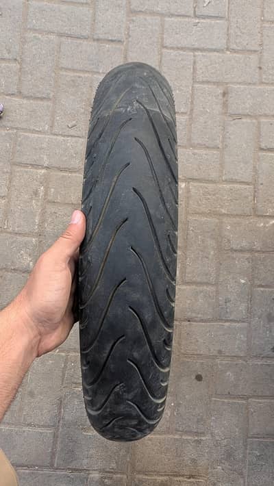 Service RUNNER Tubeless Tyre – Excellent Condition
