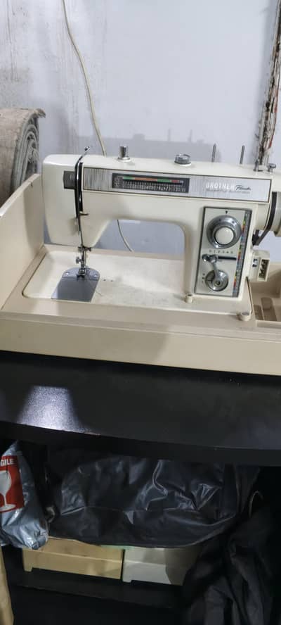 brother sewing machine original  imported slitly used.