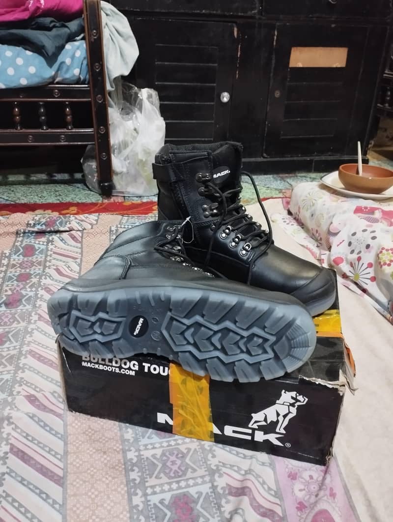 Mack boot 1
