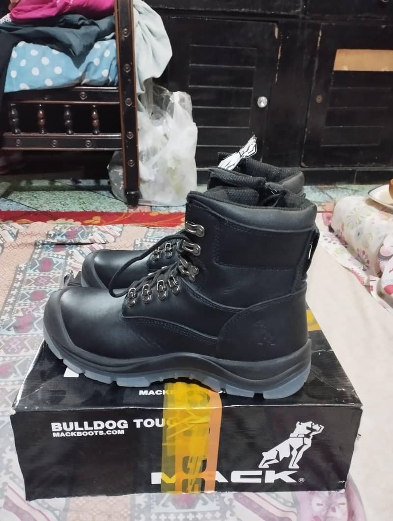 Mack boot 2
