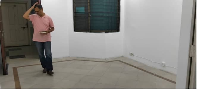 Office For Rent Area 550 Square Feet Office Available For Rent Real Pictures In Gulberg 3 Lahore