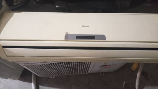 Ac he hair 1.5 ton  orgent sal Karna he