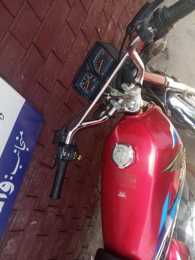 125 for sale one hand use