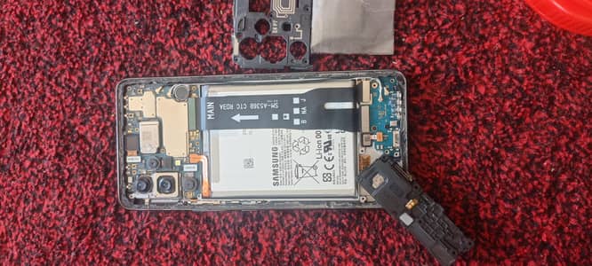 penal toot gya ha bakii phone ok ha