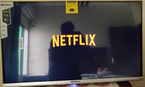 32 INCH LED New