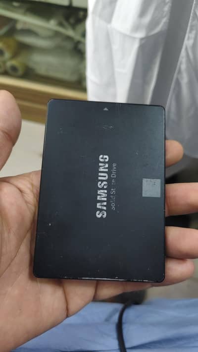 Samsung SSD 1 TB -  97% Health