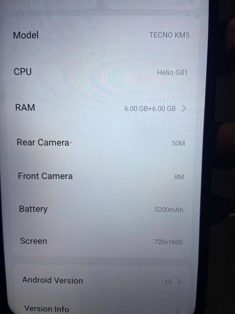 TECNO SPARK 40 0