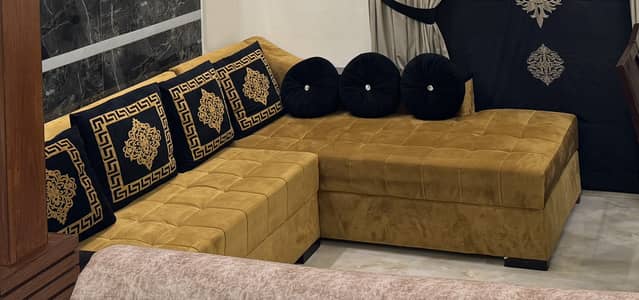 L Shaped 6 seater sofa in 4/5 condition