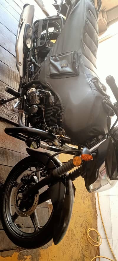 suzuki gr150 model 2021/6 month karachi.