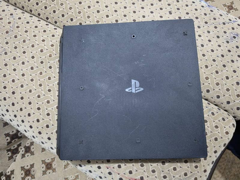 PS4 pro 3