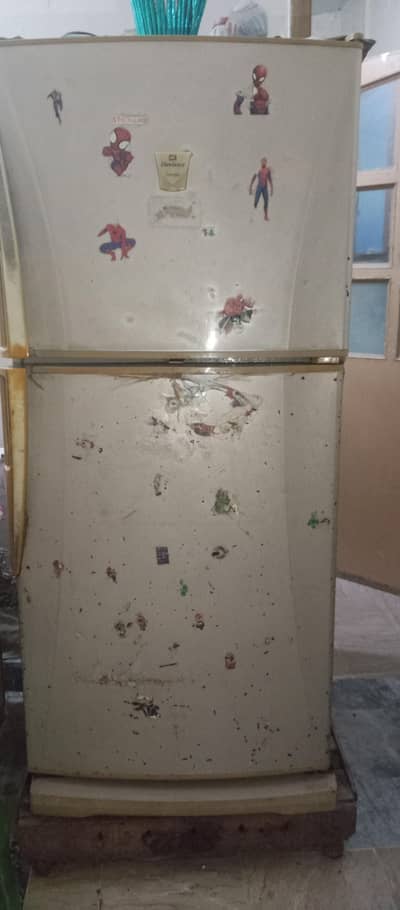 Dawlance fridge for urgent sale