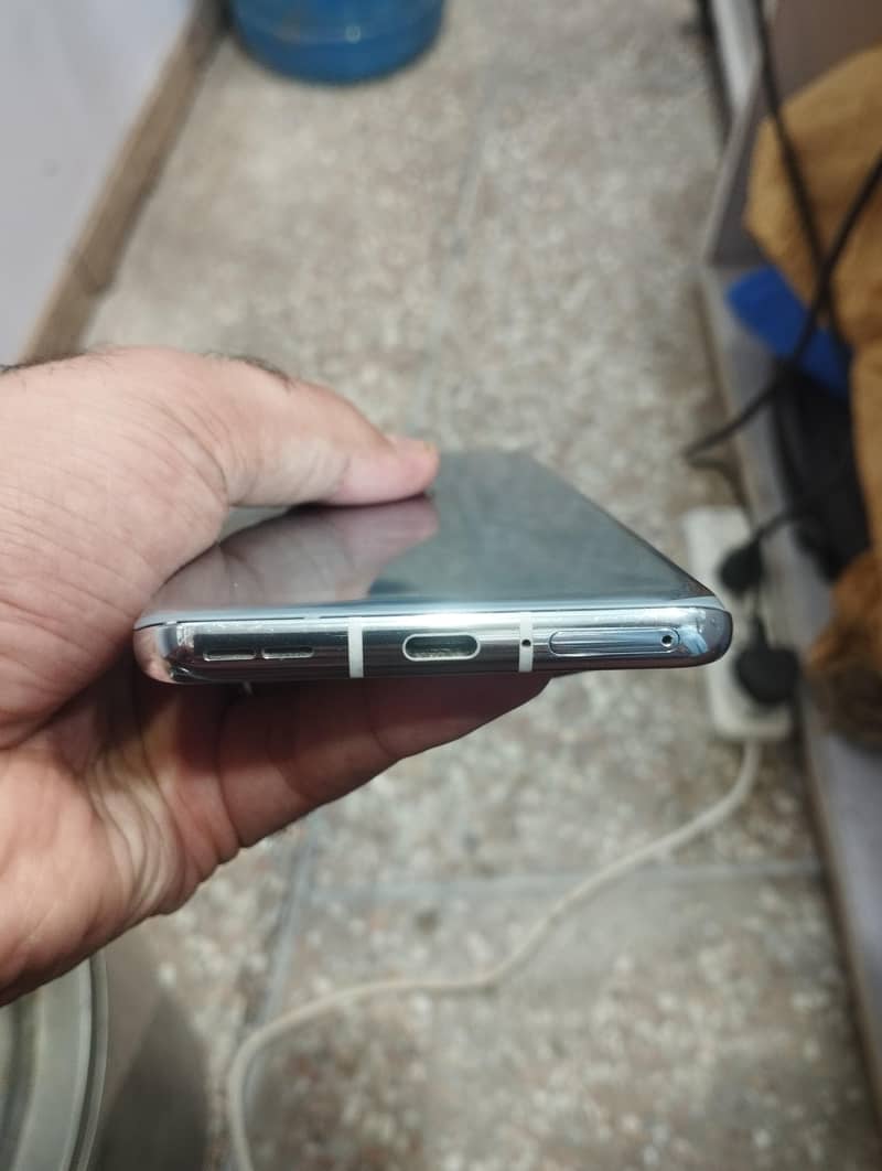 OnePlus 9 Pro 5