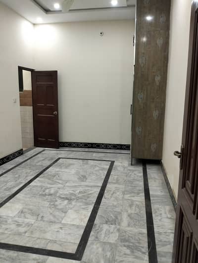 10 Marla Second Floor For Rent