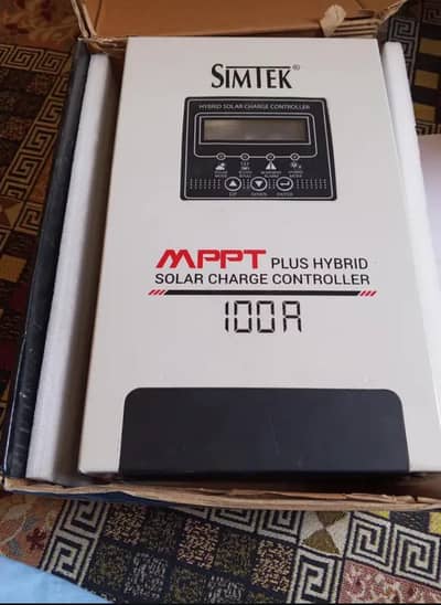 Simtek MPPT 100A hybrid