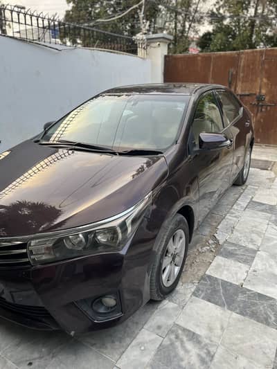 Toyota Corolla Grande 1.8 - 2014 - Red Wine Colour
