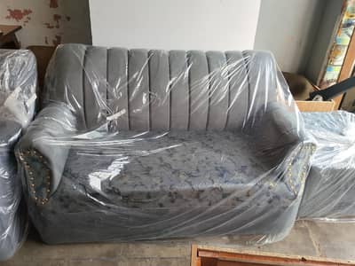 7 seater sofa with puffi for sale