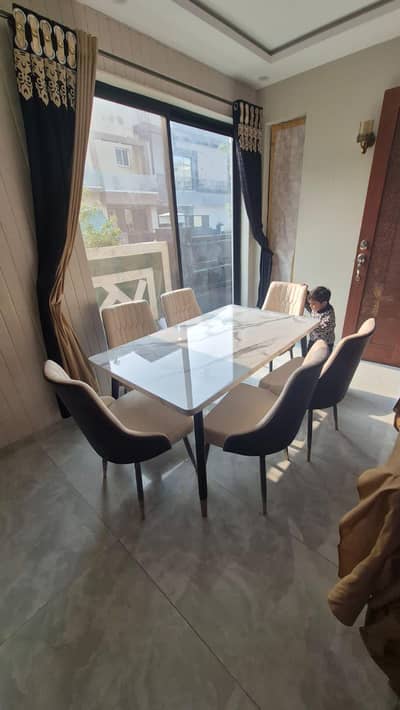 CUSTOMIZE CAFE'S RESTAURANT CHAIRS AOFA TABLE AVAILABLE FOR SALE