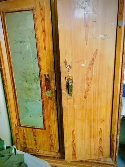 Hheavy weight Thick iron sheet quality Safe Almari) wardrobe/cupboard