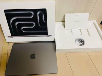 Apple MacBook PRO M4 Max 1TB with Complete Box