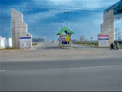 Good Location NFC 2 - Block B 20 Marla Residential Plot Up For sale