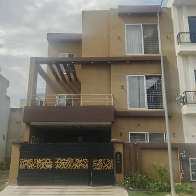 brand new triple store house for rent