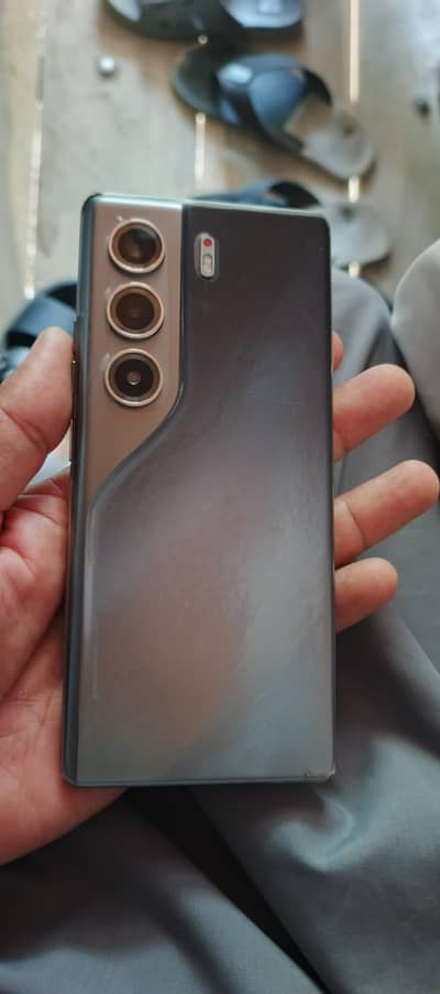 Tecno camon 40 pro full box full warnti