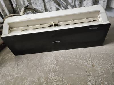 Orient 1 ton AC