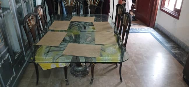 Solid Wood 6-Seater Dining Table – Modern & Excellent Condition. "