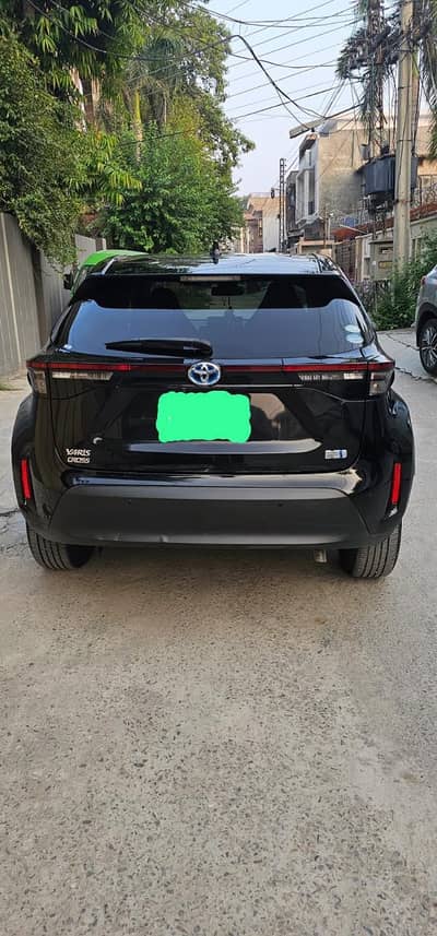 yaris cross hybrid x