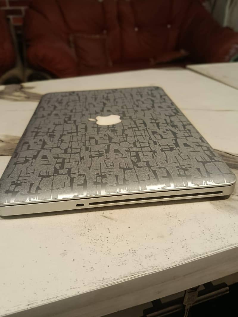Apple MacBook Pro 2