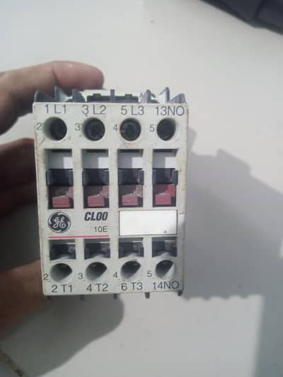 4 pole contactor  Ac socket