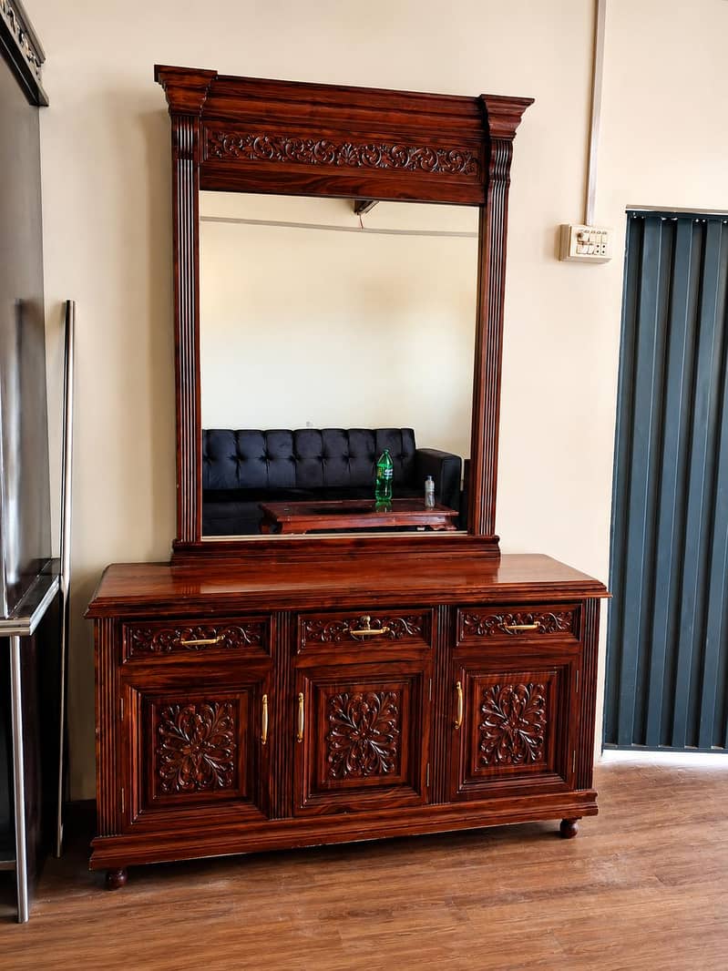 Chinoti dressing table 0