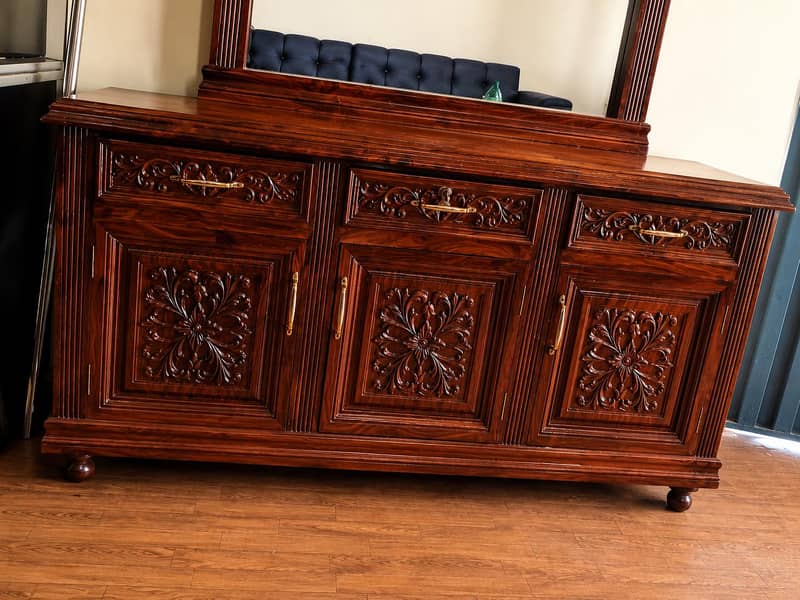 Chinoti dressing table 1