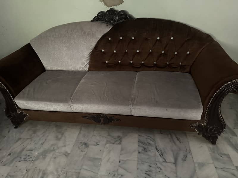 5 seaters sofa set 0