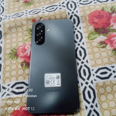 Samsung A 17 brand new 6 month warranty 6 128 memory 