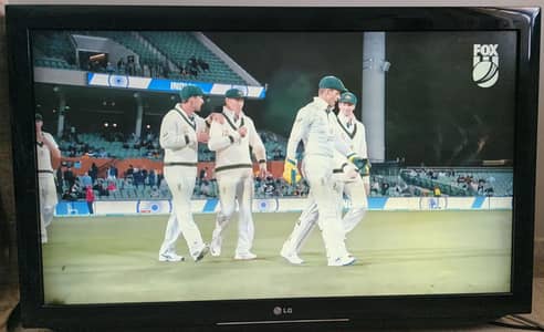 Saleing LG LCD TV