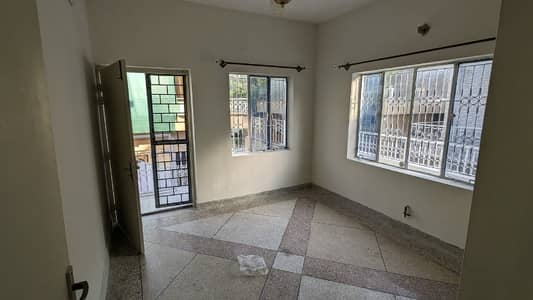 733 Square Yards 61*120 Cda Transfer House Available In F-10/3